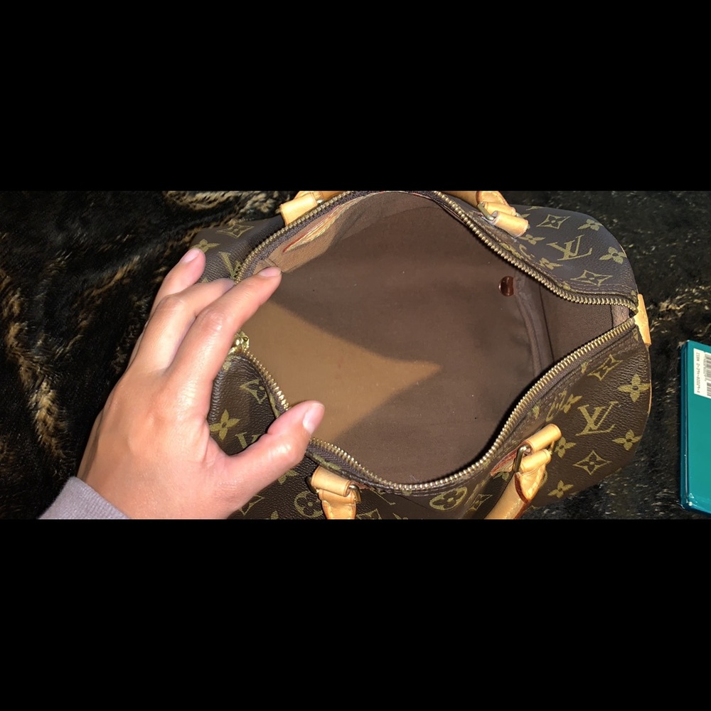 Louis Vuitton speedy 30 bag (excellent condition)